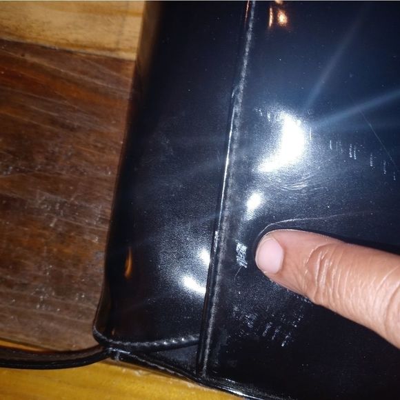 Preston and York Shoulder Bag - Picture 2 of 10